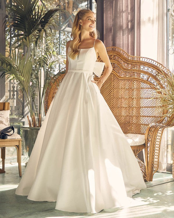 Sqaure neck Wedding dress with Bow