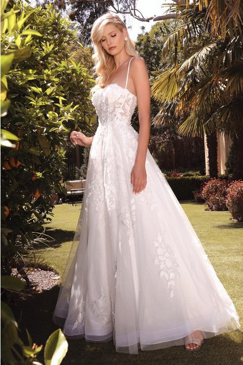 Sweetheart lace wedding gown
